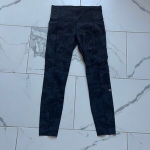 Lululemon fast and free 7/8 length legging gray color size 6